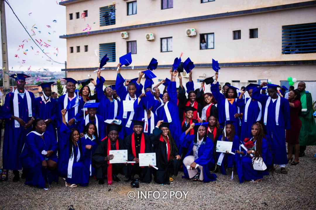 Étudiants internationaux sur le campus